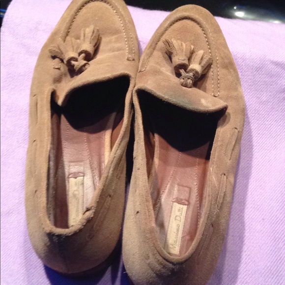 Massimo Dutti beige suede tasseled flats - Picture 3 of 6